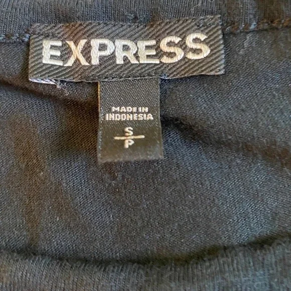 EXPRESS Floral Blouse with Mesh Details - Picture 4 of 6